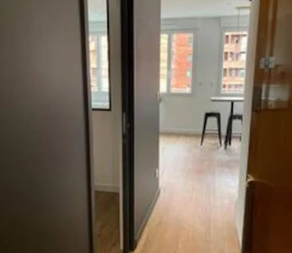 Clim Ascenseur R4 T2 Moderne Au Coeur De Toulouse